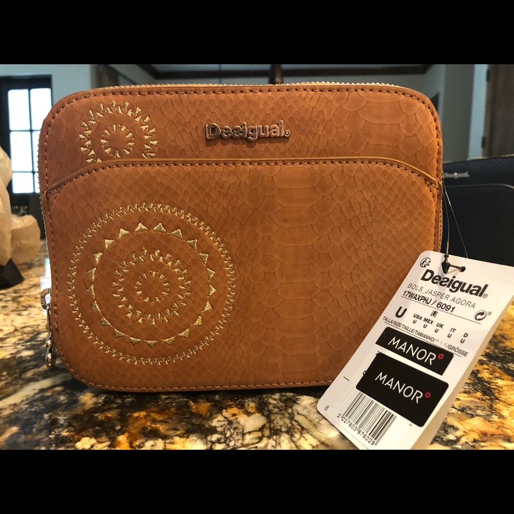 Desigual purse